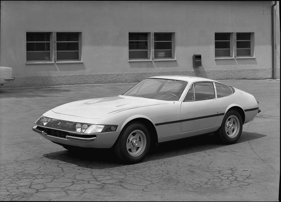  Ferrari 365 GTB/4 Daytona 1968 года  (WW) (фото 46 из 76)